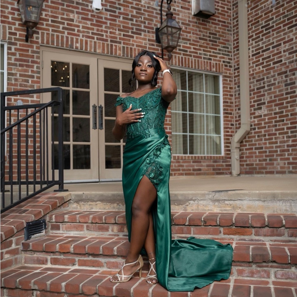I’m selling this emerald green prom dress for half of the price I got it for